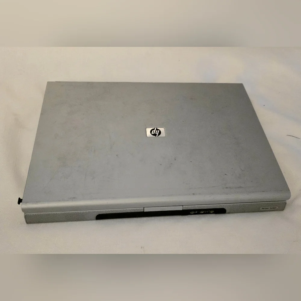 HP Pavilion DV1000 Widescreen Laptop Windows XP No charger Not Tested for parts